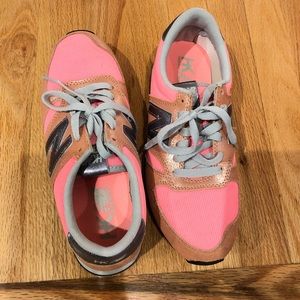 HK New Balance 420 sneakers, orange/pink, size 8.5